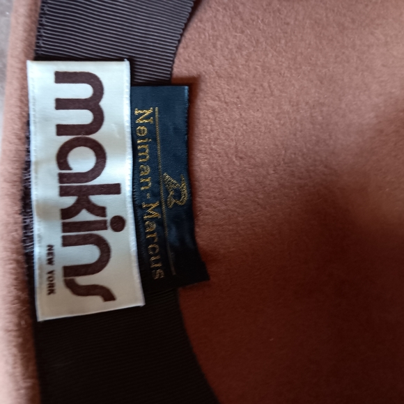 Niman  Marcus - Picture 4 of 5